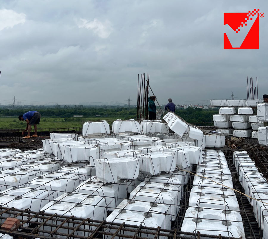 Thi công sàn phẳng VRO công trình VP Hoàng Quân