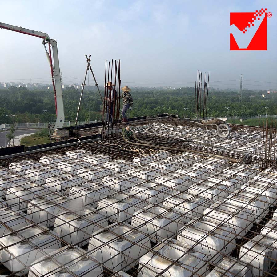 Thi công sàn phẳng VRO công trình VP Hoàng Quân