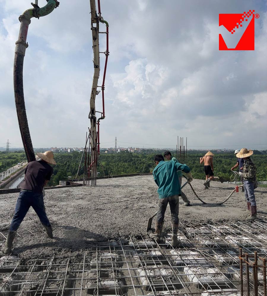 Thi công sàn phẳng VRO công trình VP Hoàng Quân