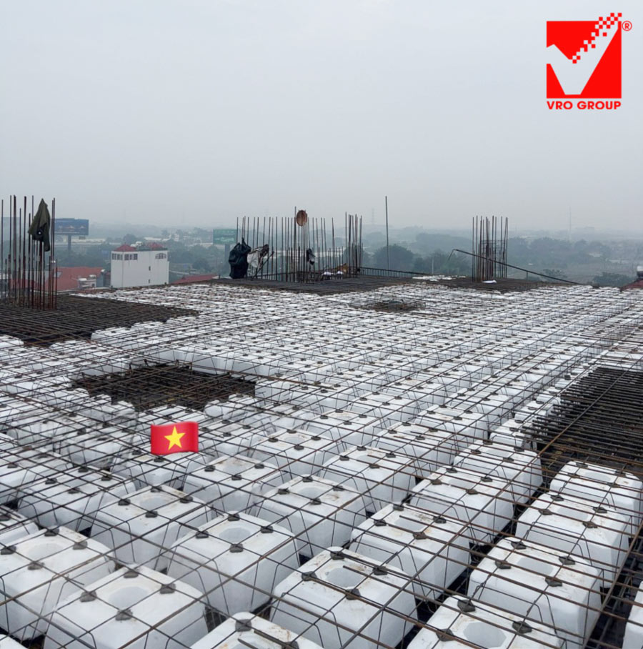 Thi công sàn phẳng VRO tầng 8 công trình Văn Ngọ