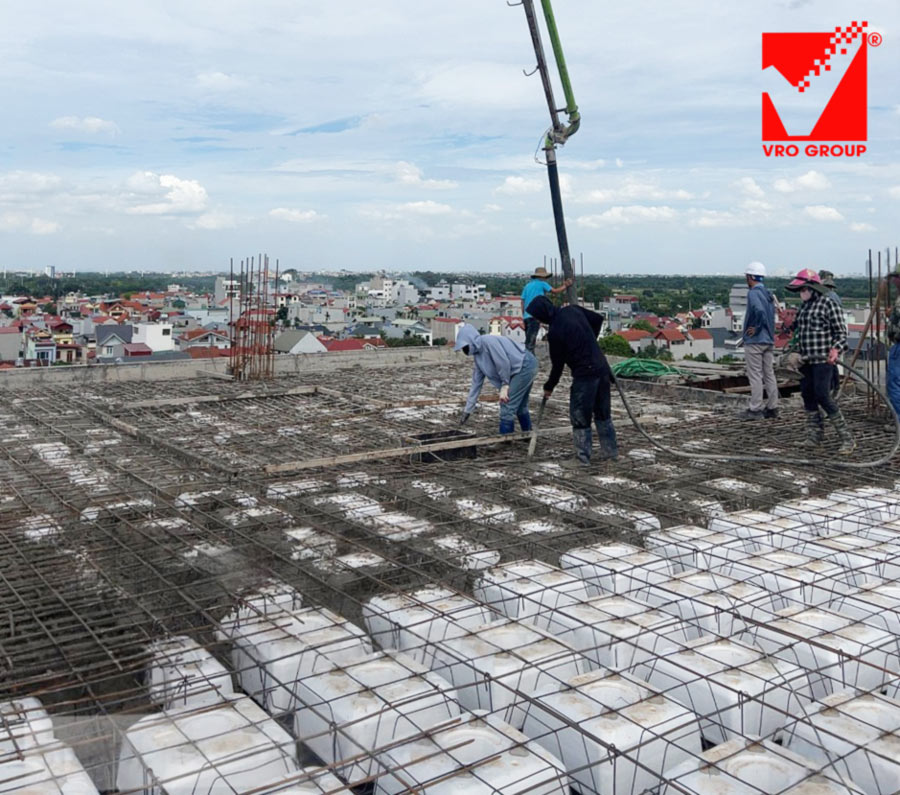 Thi công sàn phẳng VRO tầng 8 công trình Văn Ngọ