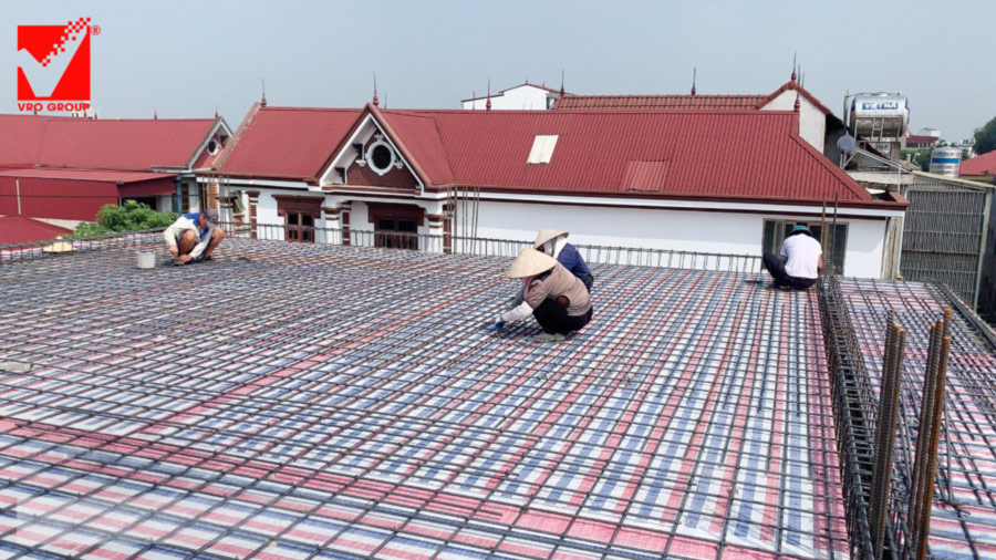 Sàn tầng mái công trình Mạnh Hùng tại Vĩnh Phúc