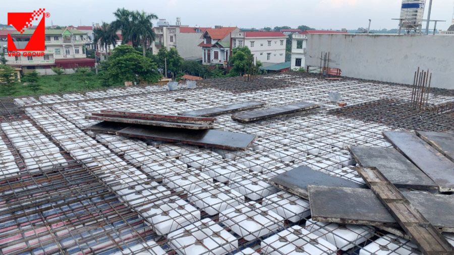 Sàn tầng mái công trình Mạnh Hùng tại Vĩnh Phúc