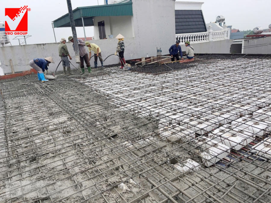 Sàn tầng mái công trình Mạnh Hùng tại Vĩnh Phúc