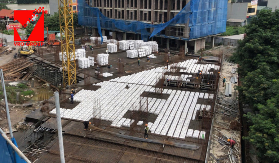 Thi công sàn phẳng không dầm vuọt ưnhịp VRO công trình The Dome Hotel Hà Nam