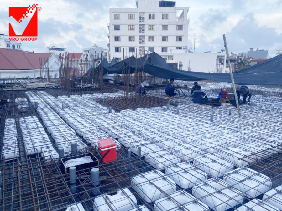 Khách sạn tại Hải Phòng thi công sàn phẳng vượt nhịp 9m