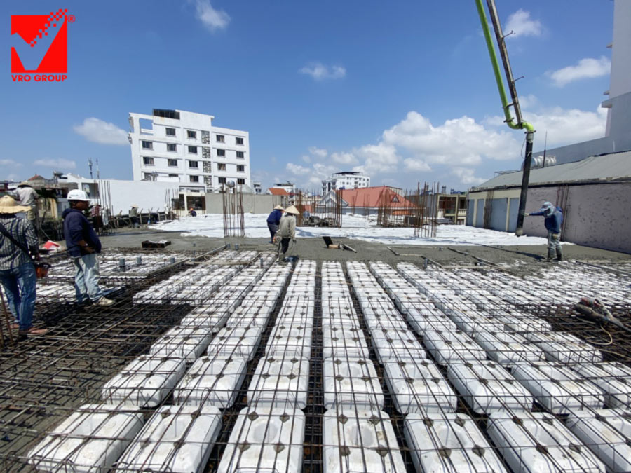 Khách sạn tại Hải Phòng thi công sàn phẳng vượt nhịp 9m