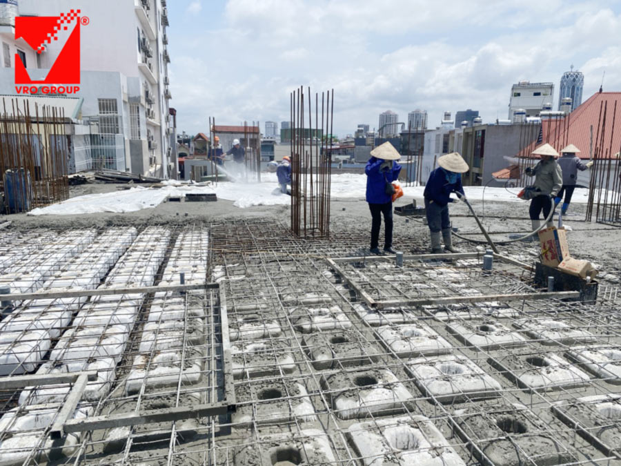 Khách sạn tại Hải Phòng thi công sàn phẳng vượt nhịp 9m