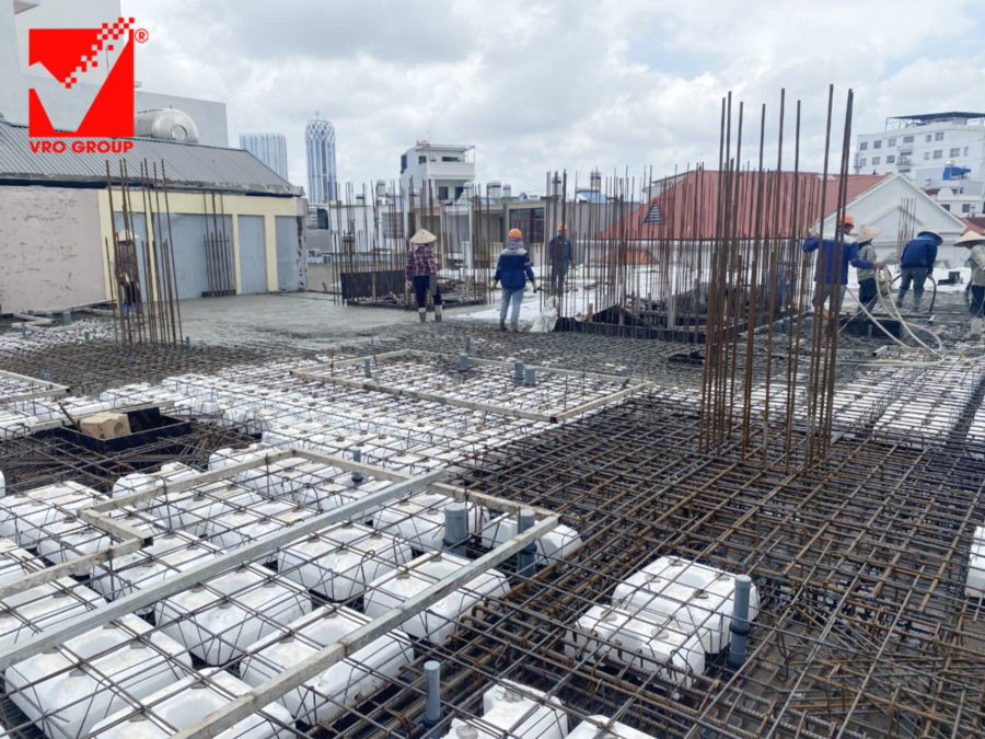 Khách sạn tại Hải Phòng thi công sàn phẳng vượt nhịp 9m