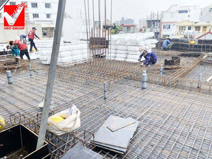 Khách sạn tại Hải Phòng thi công sàn phẳng vượt nhịp 9m