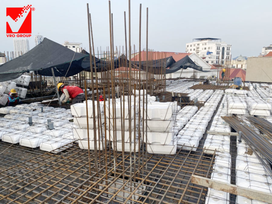 Khách sạn tại Hải Phòng thi công sàn phẳng vượt nhịp 9m