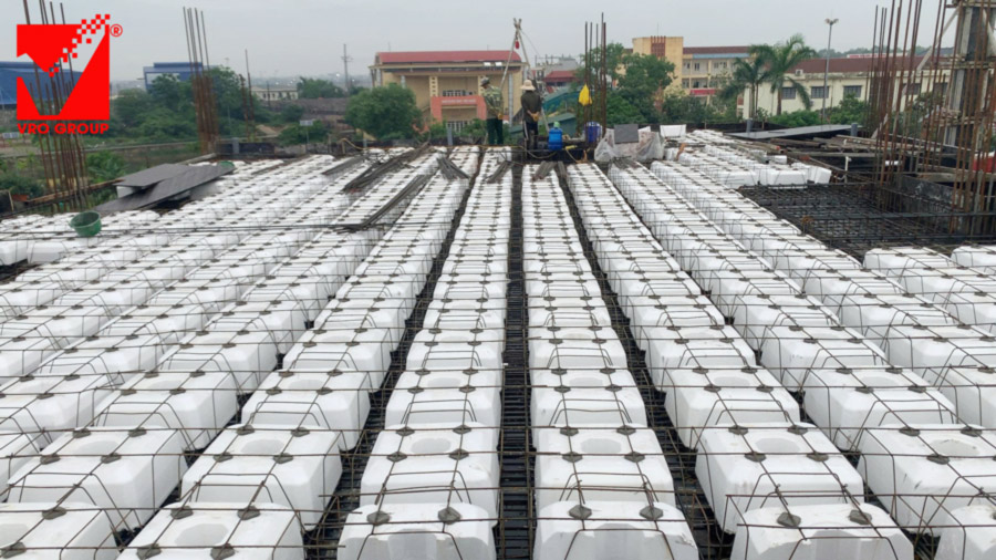 Thi công sàn phẳng vượt nhịp công trình Nam Thành tại Hà Nội