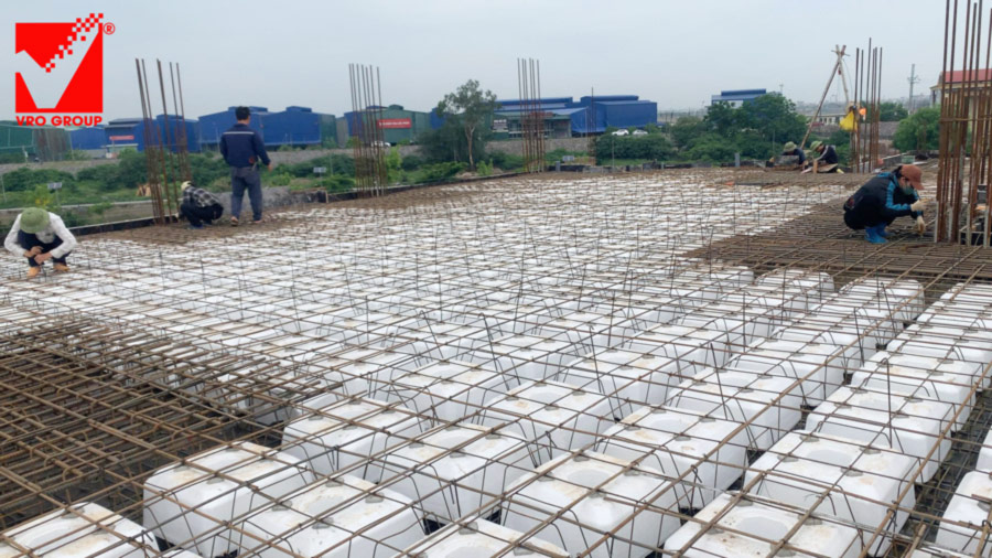 Thi công sàn phẳng vượt nhịp công trình Nam Thành tại Hà Nội