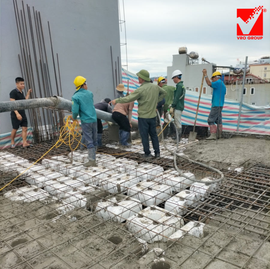 Thi công sàn phẳng khách sạn Anh Trường Cô Tô Quảng Ninh