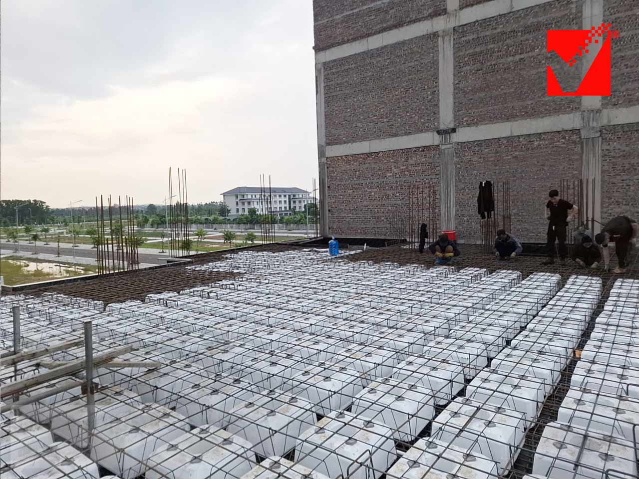 Thi công sàn phẳng VRO sàn tầng 3 VP Thành Đô