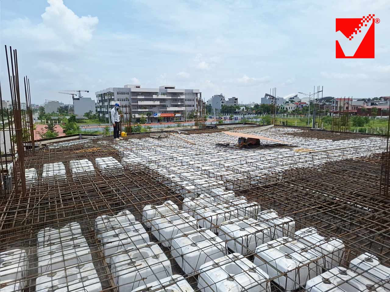 Thi công sàn phẳng VRO sàn tầng 3 VP Thành Đô