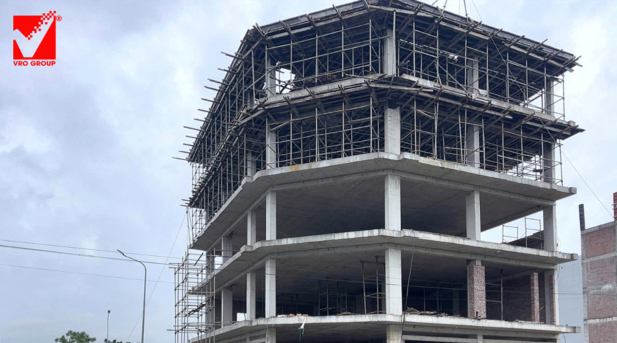 Thi công sàn phẳng VRO tầng tum công trình Minh Huy tại Bắc Giang