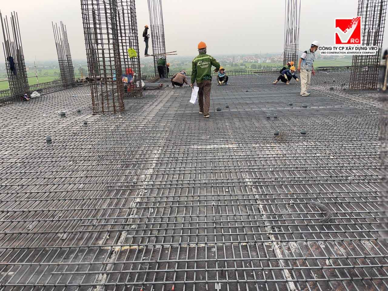 Cập nhật thi công sàn phẳng TTTM Liêm Sơn