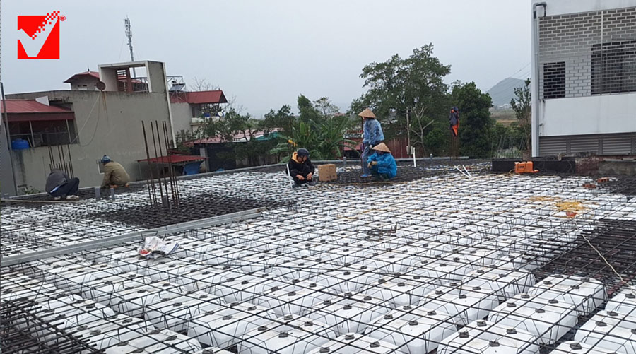 Thi công sàn vượt nhịp lớn VRO công trình Thanh Túc tại BG