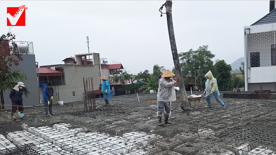 Thi công sàn vượt nhịp lớn VRO công trình Thanh Túc tại BG