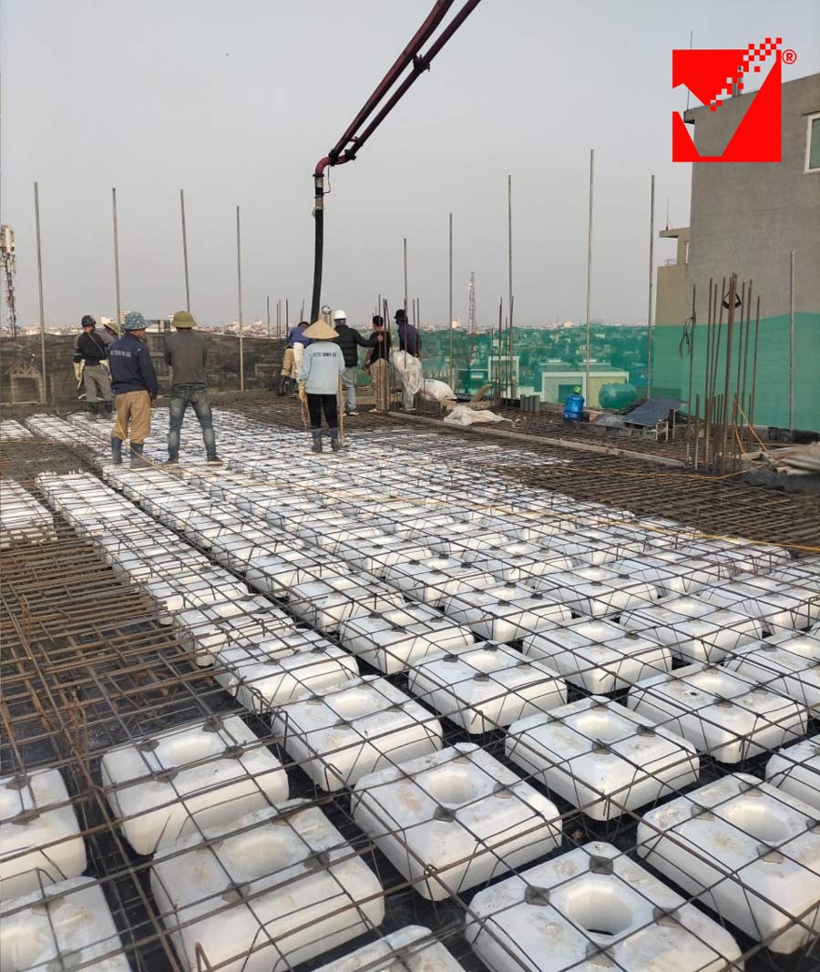 Thi công sàn vượt nhịp VRO công trình VP Đông Á