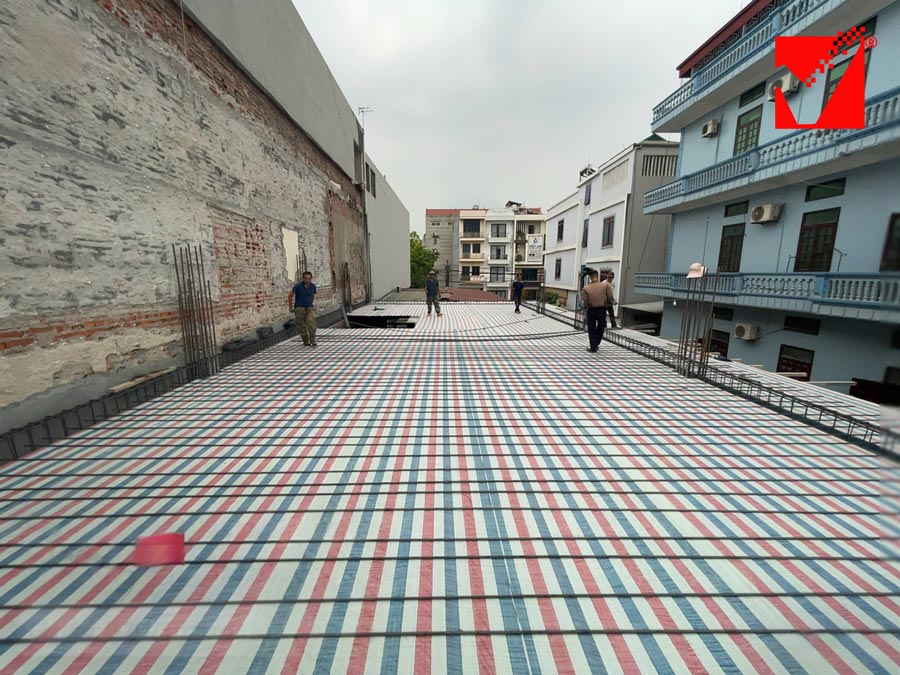 Thi công sàn xốp VRO công trình Vân Nguyễn tại Bắc Giang