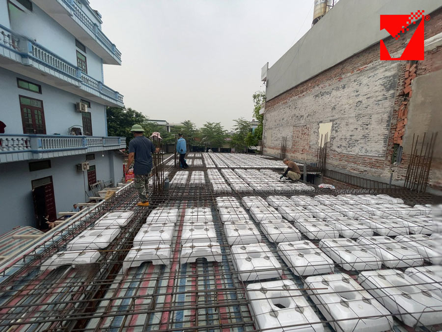 Thi công sàn xốp VRO công trình Vân Nguyễn tại Bắc Giang