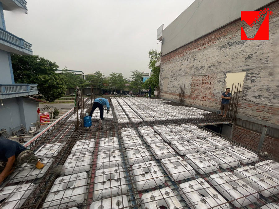 Thi công sàn xốp VRO công trình Vân Nguyễn tại Bắc Giang