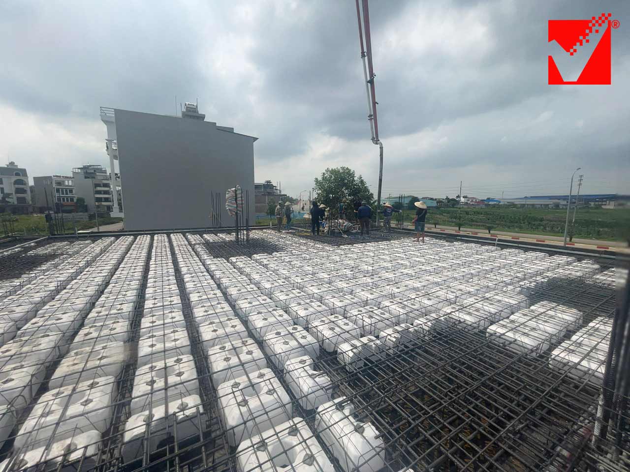 Thi công sàn phẳng vượt nhịp VRO công trình Huy Mạnh - Bắc Giang