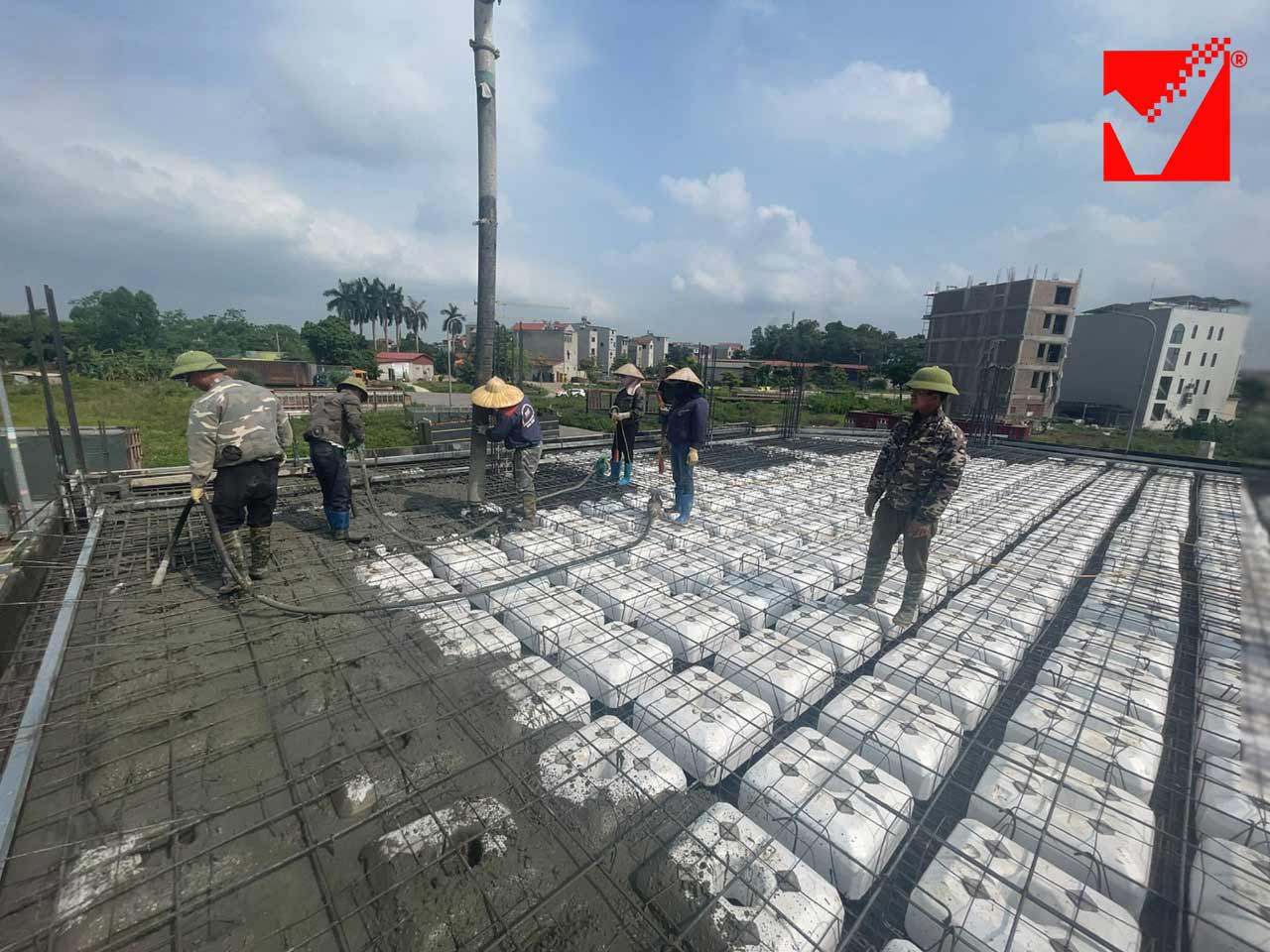 Thi công sàn phẳng vượt nhịp VRO công trình Huy Mạnh - Bắc Giang