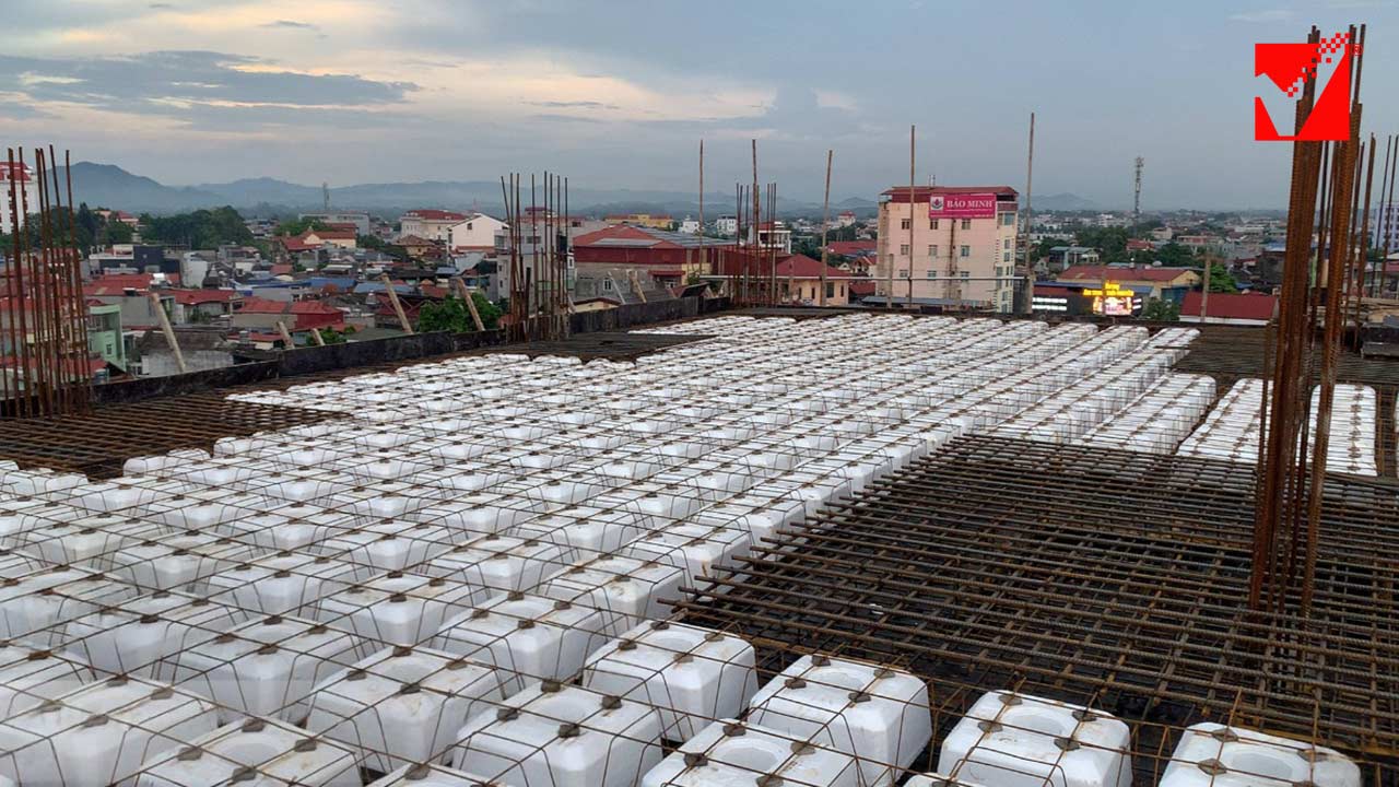 Thi công sàn tầng 5-6 Điện máy Dũng Thành