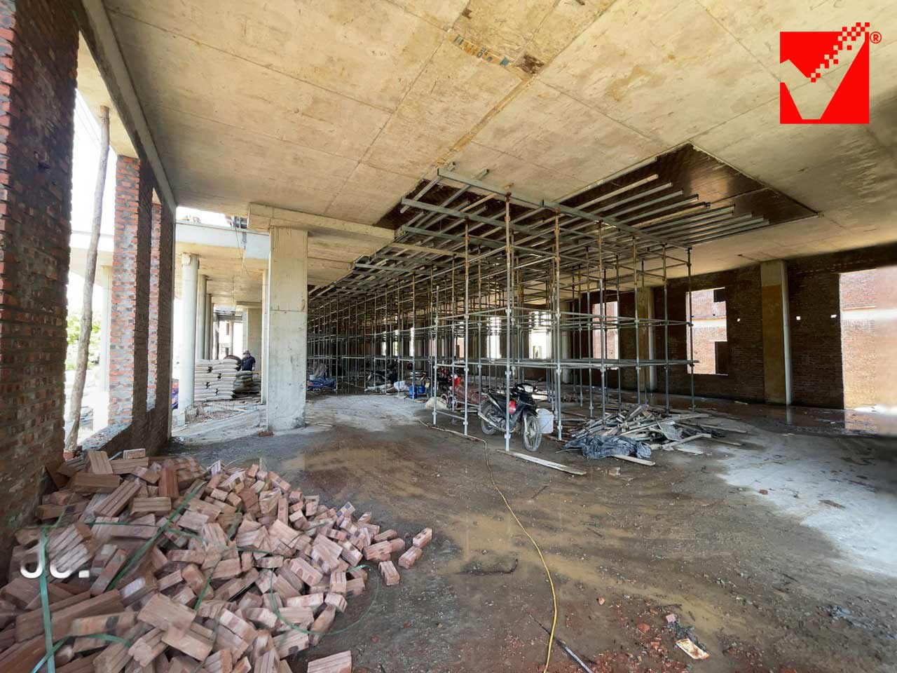 Thi công sàn phẳng VRO công trình NN Sinh thái tại HN