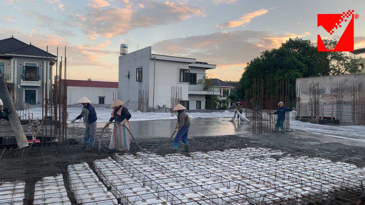 Thi công sàn phẳng VRO công trình điện máy Dũng Thành - TN