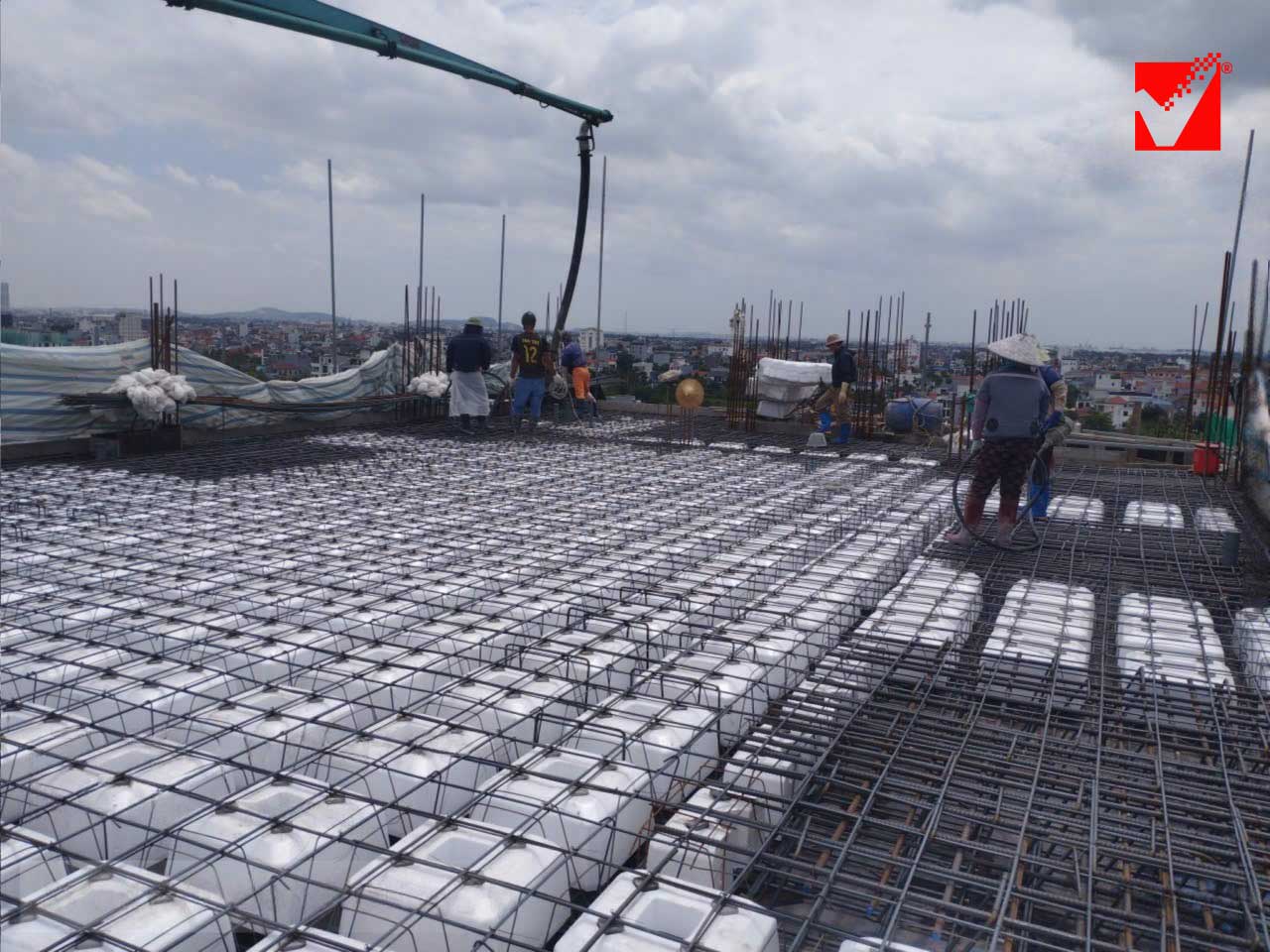 Thi công sàn xốp VRO công trình Duy Cương - Hải Phòng